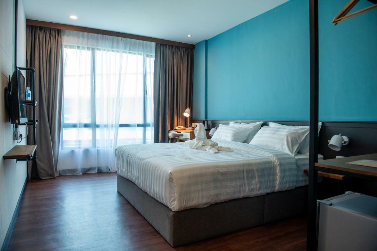 O&G Hotel Parit Buntar Exteriör bild